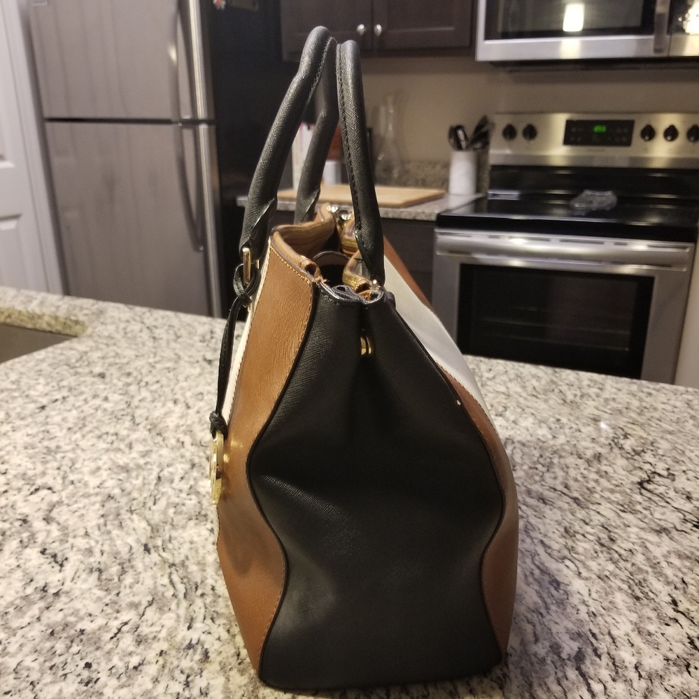 Michael Kors Purse - Picture 10 of 13